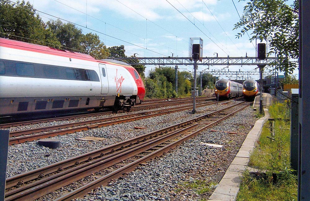 3-pendolinos-2 3 Trains