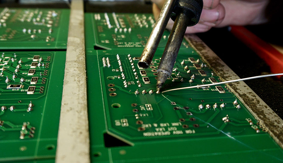 Printed Circuit Board Assembly Through Hole